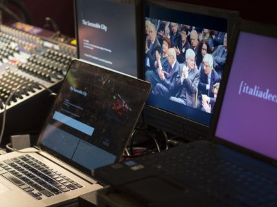 Digitale, e intelligente. Otto tesi per una crescita innovativa