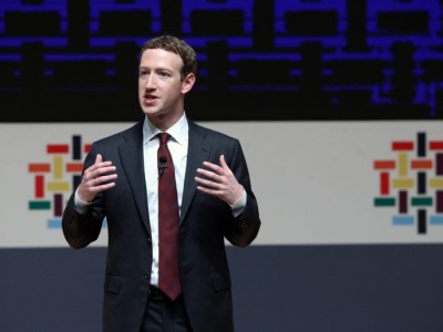 Zuckerberg spiega la nuova funzione che “bolla” le Fake News