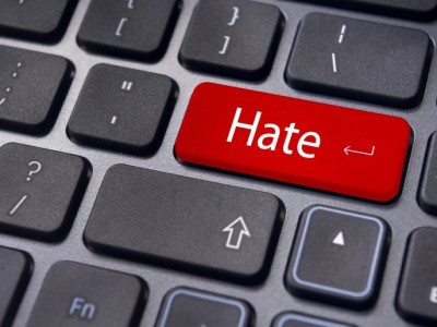Hate speech, l’Europa fa sul serio